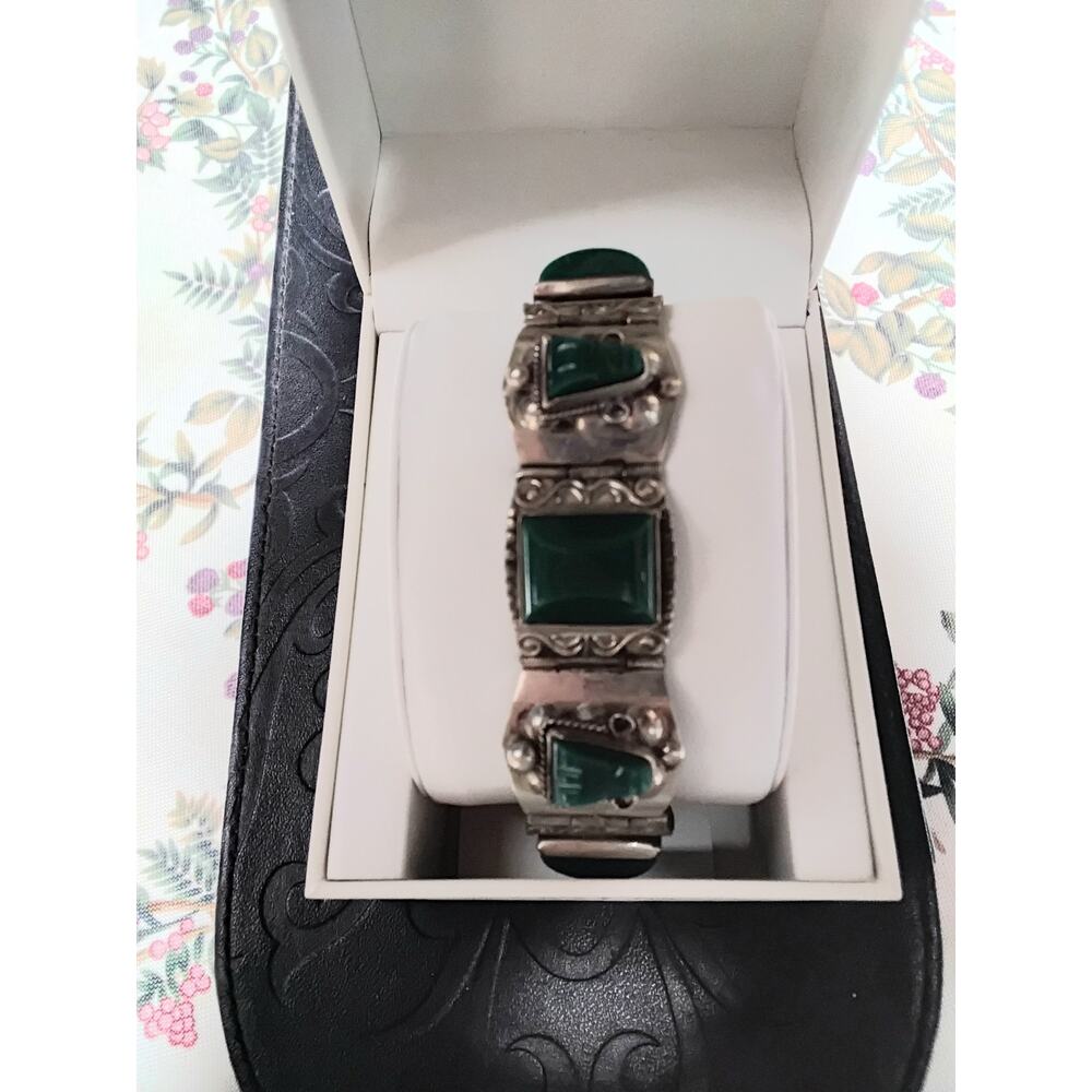 Vintage Alpaca Siver Bracelet 8 panels with green agate Signed Alpaca